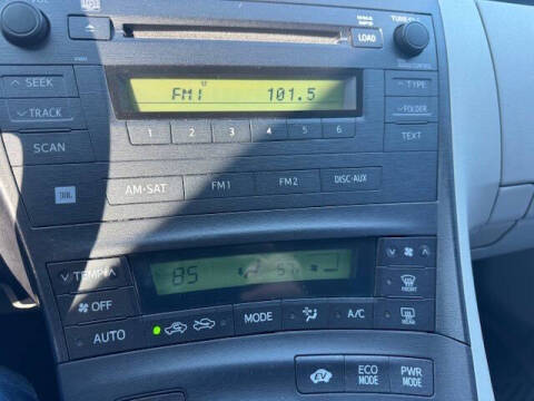 2010 Toyota Prius III
