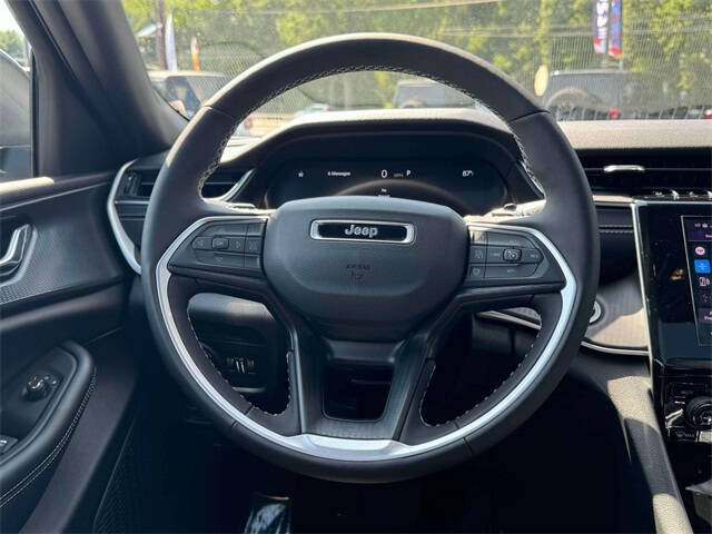 2025 Jeep Grand Cherokee Laredo X