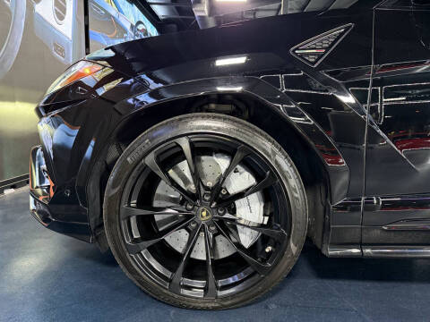 2020 Lamborghini Urus