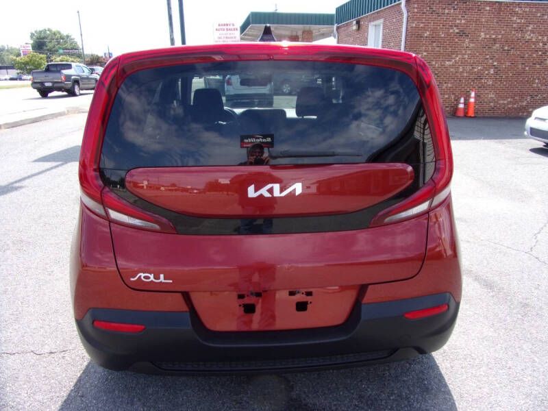 2022 Kia Soul LX photo 5