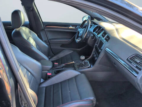 2017 Volkswagen Golf GTI