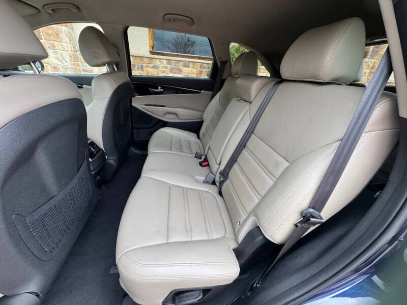 2019 Kia Sorento EX Sport