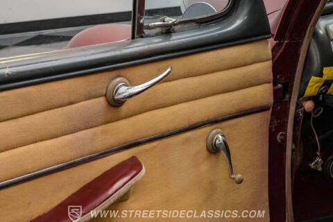 1948 Ford Deluxe