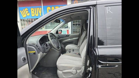 2012 Kia Sedona LX