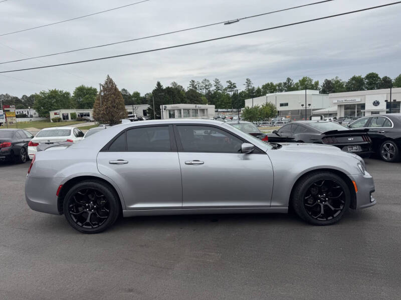 2018 Chrysler 300 S