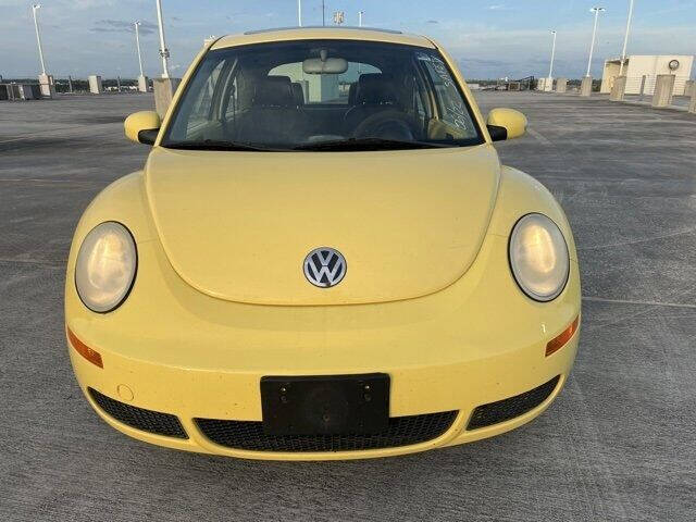 2009 Volkswagen New Beetle Base PZEV