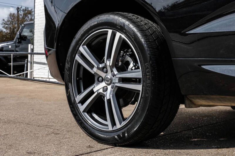 2021 Volvo XC60 T5 Momentum