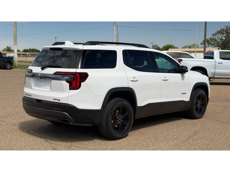 2023 GMC Acadia AT4