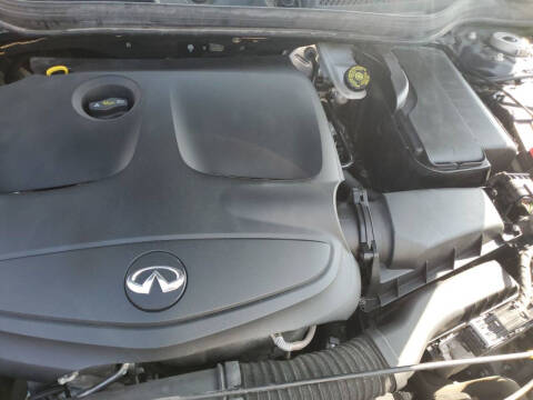 2018 Infiniti QX30 Luxury