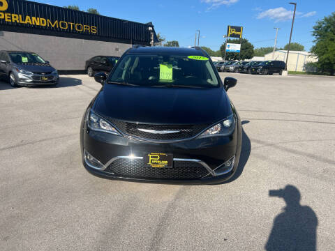 2017 Chrysler Pacifica Touring-L Plus