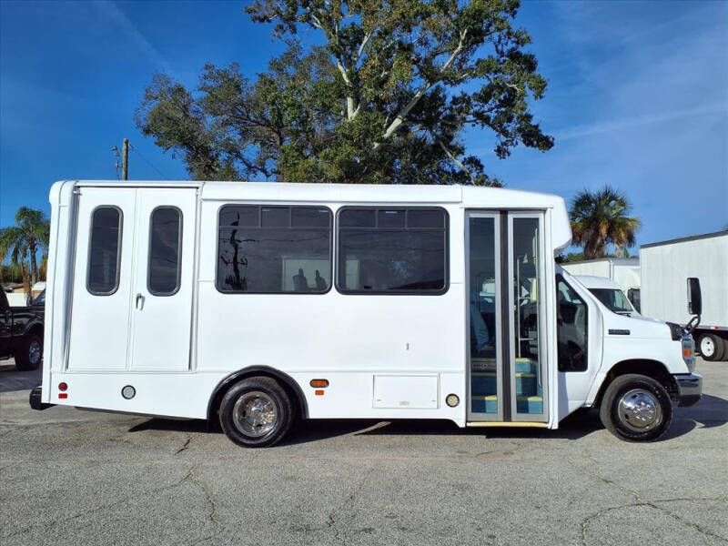 2018 Ford E-Series E-450 SD