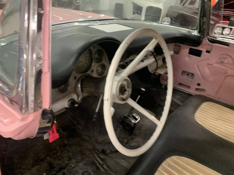 1957 Ford Thunderbird