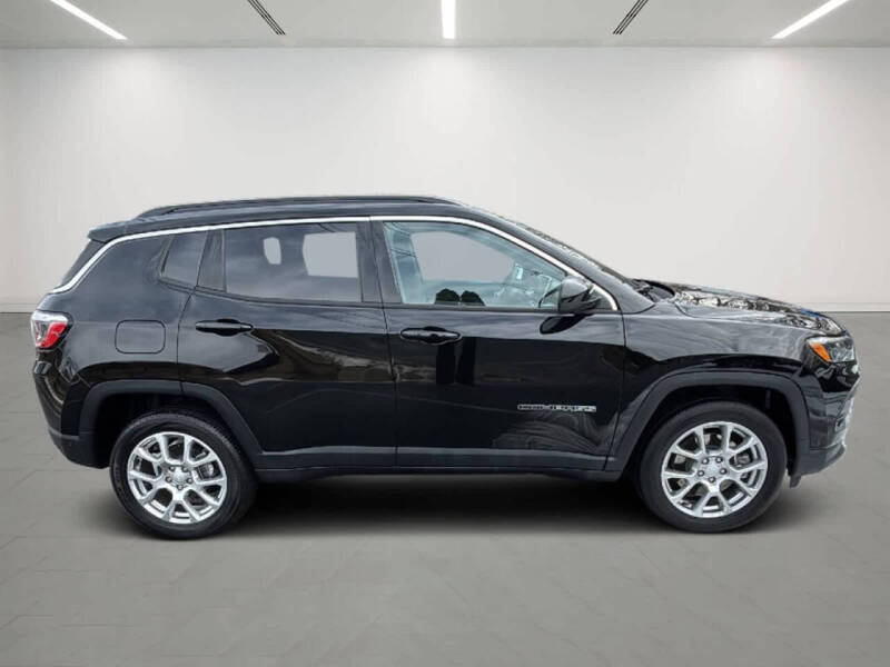 2023 Jeep Compass Latitude Lux