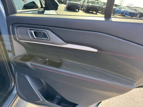 2025 Ford Explorer ST