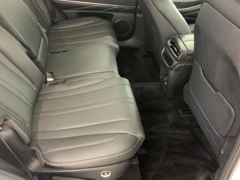 2024 Genesis GV80 2.5T