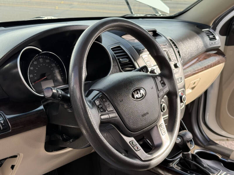 2014 Kia Sorento LX