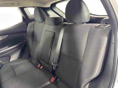 2017 Nissan Rogue Sport SV