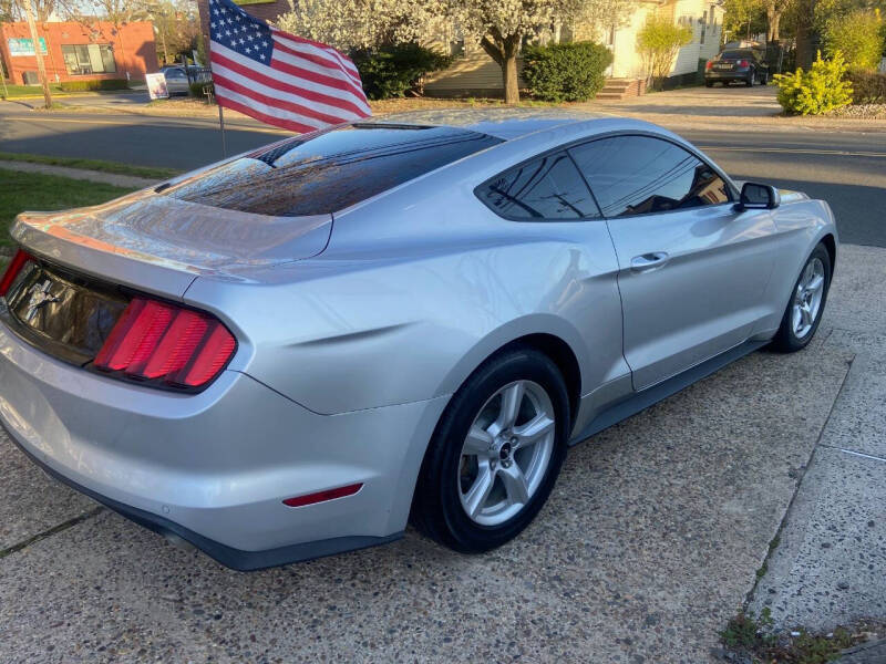 2016 Ford Mustang V6