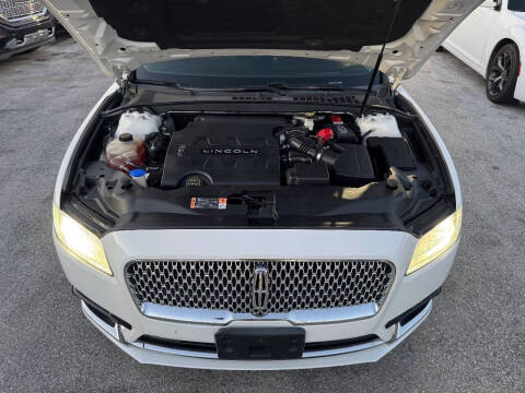 2018 Lincoln Continental Select