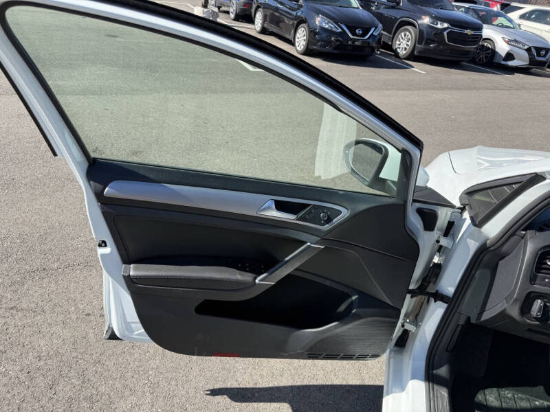 2015 Volkswagen e-Golf SEL Premium