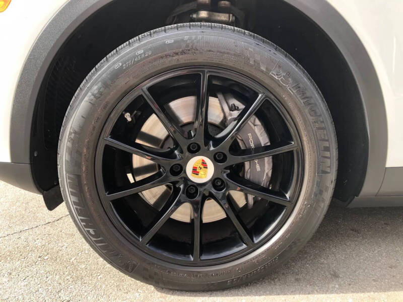 2022 Porsche Cayenne