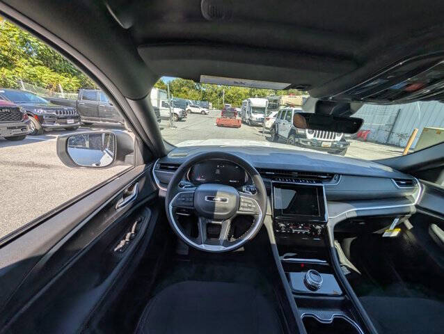 2025 Jeep Grand Cherokee L Laredo X