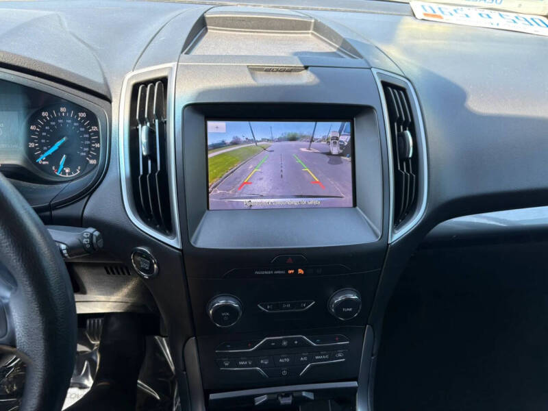 2020 Ford Edge SE