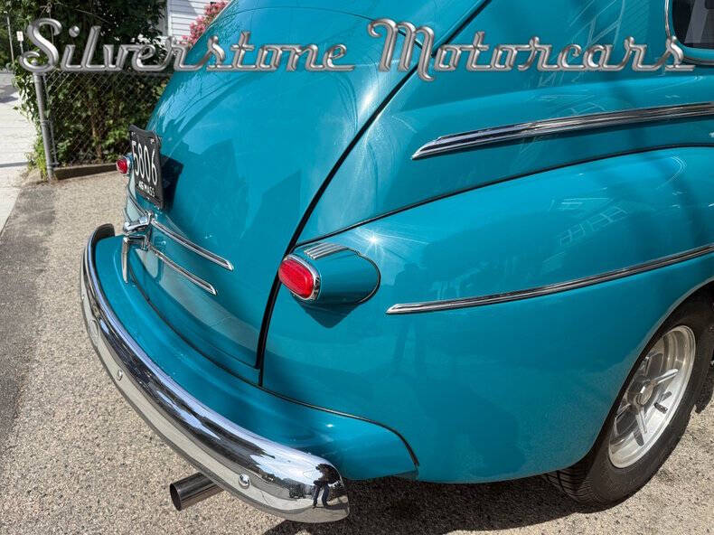 1946 Ford Super Deluxe