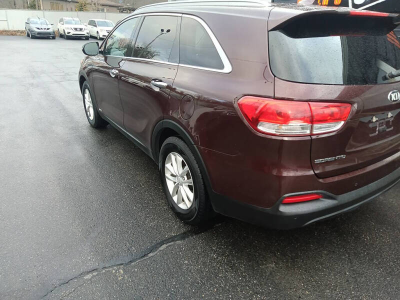 2018 Kia Sorento LX