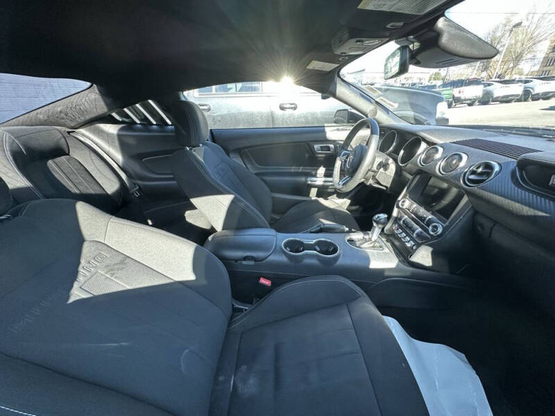 2022 Ford Mustang EcoBoost