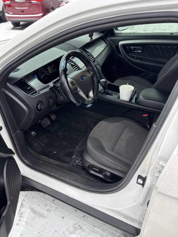 2016 Ford Taurus SEL