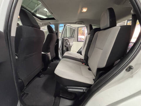 2017 Toyota RAV4 Hybrid XLE