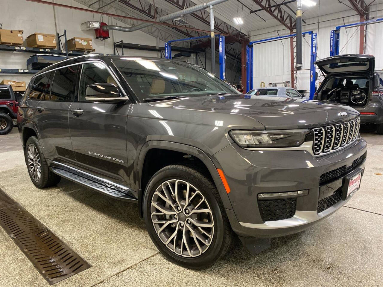 2023 Jeep Grand Cherokee L for sale at Victoria Auto Sales in Victoria, MN