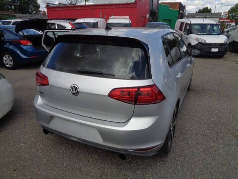 2015 Volkswagen Golf GTI SE