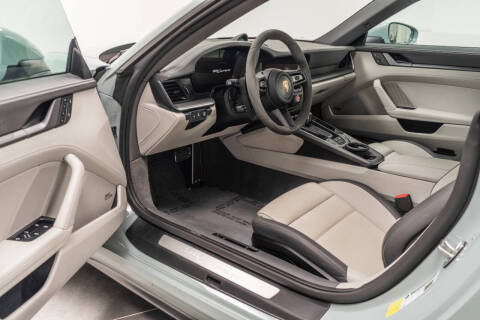 2025 Porsche 911 Carrera