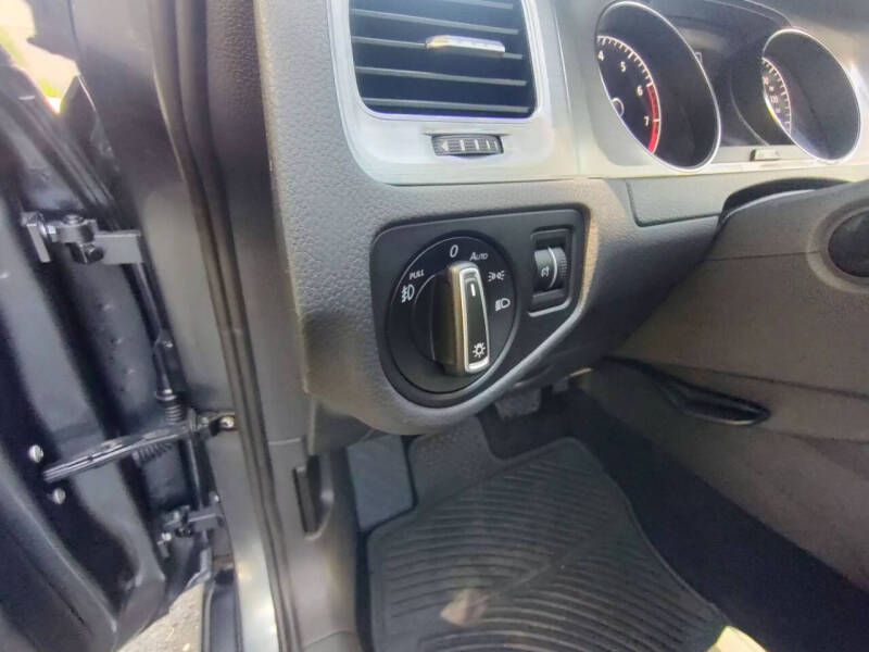 2017 Volkswagen Golf SportWagen