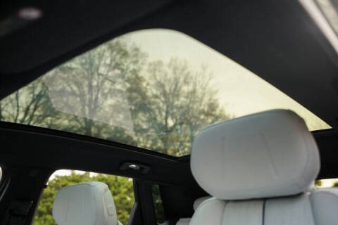 2024 Cadillac LYRIQ Luxury 1