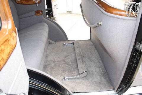1934 Packard 1100