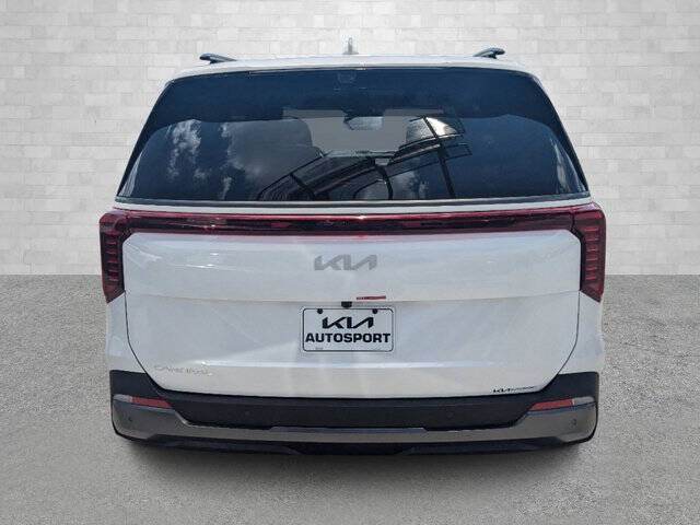 2025 Kia Carnival SX