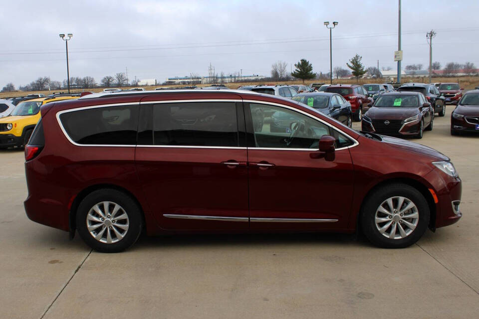 2018 Chrysler Pacifica for sale at Cresco Motor Company in Cresco, IA