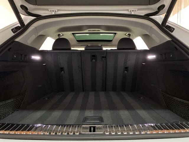 2024 Audi Q8 e-tron quattro Premium Plus