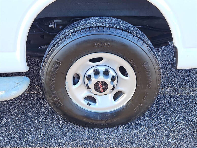 2024 GMC Savana 2500