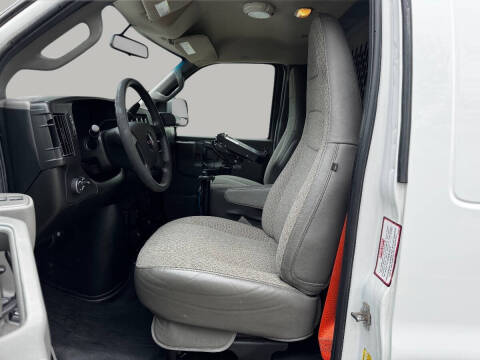 2021 GMC Savana 2500