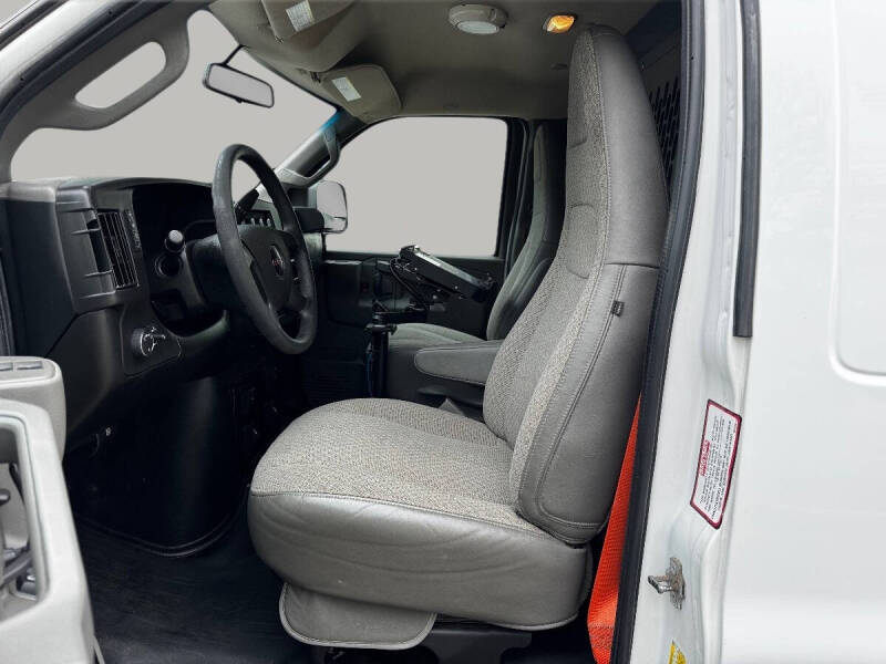 2021 GMC Savana 2500