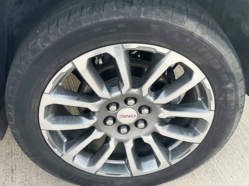 2022 GMC Acadia Denali