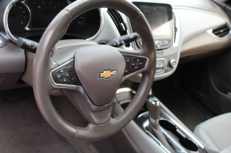 2016 Chevrolet Malibu 1LT photo 18