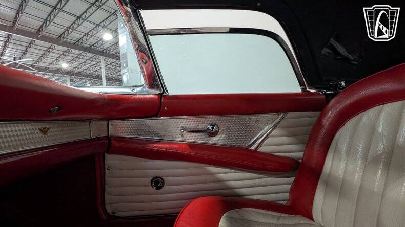 1955 Ford Thunderbird