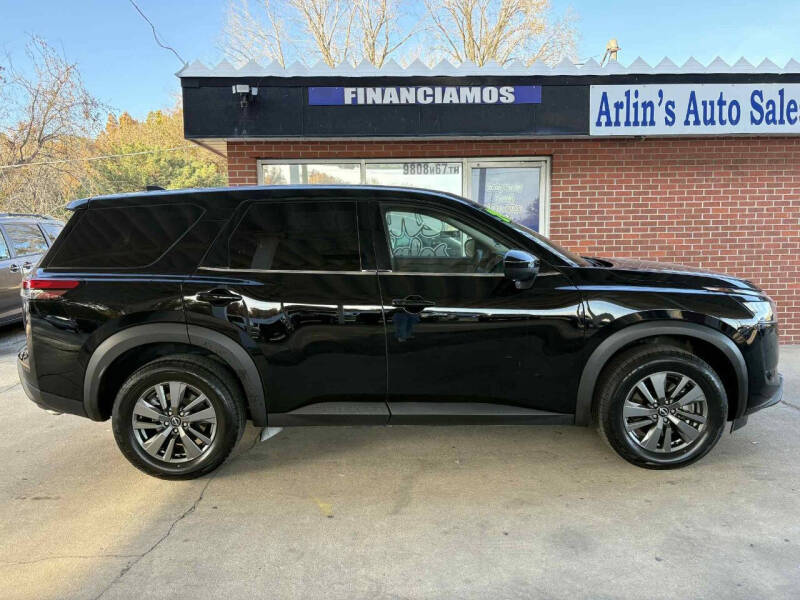 2024 Nissan Pathfinder S