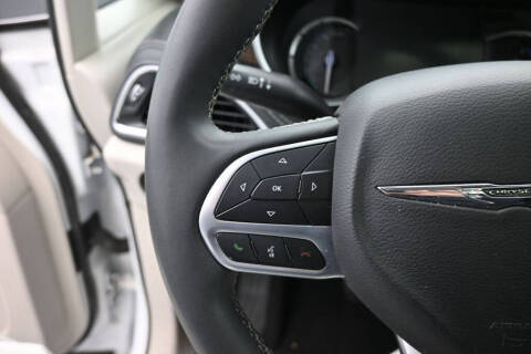 2023 Chrysler Pacifica Plug-In Hybrid Limited
