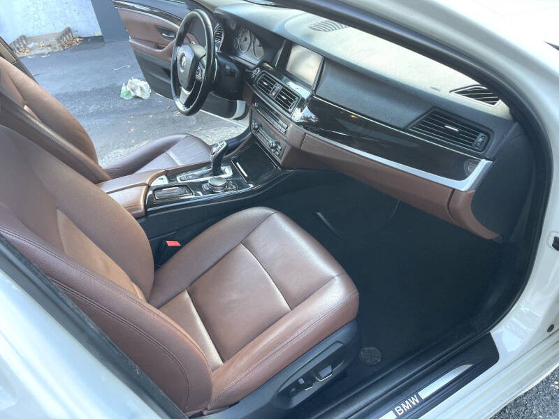 2016 BMW 5 Series 528i xDrive